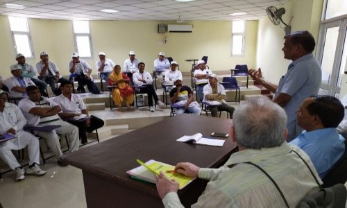 Dr. Wazir Chauhan Course Co ordinator HAMETI Addressing Trainees of HAMETI