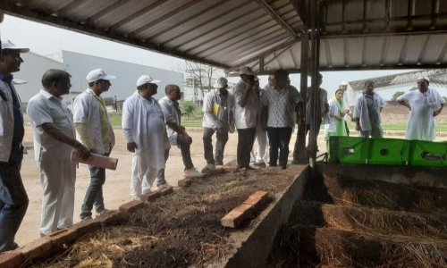 Fertilizer dealers in 15 days certificate course on INM on visit national awardee farmer Sh.Karan Sikri Farm at Shahabad