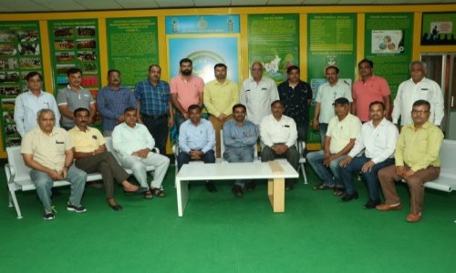 Dr.S.R.Singh Deputy Director NIAM, Jaipur with officers of agriculture department during training programme on marketled extension in HAMETI.